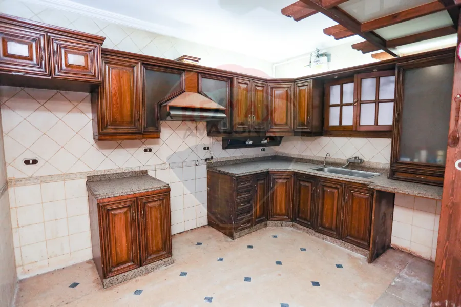 Apartment for Sale 300 m Smouha (50th St Branched from Mostafa Kamel St.)