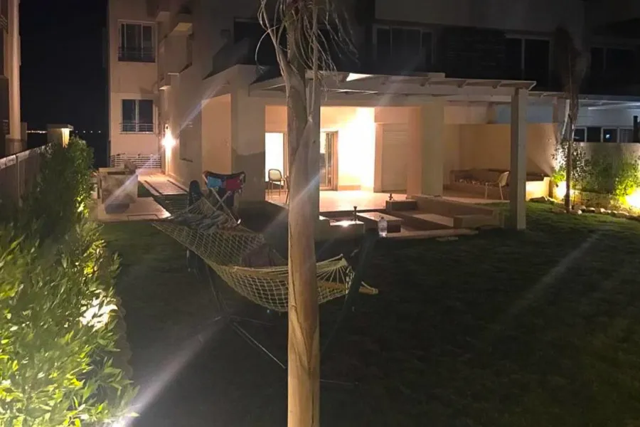 سنيور شاليه ارضي بجاردن للبيع (هاسيندا باي - سيدي عبدالرحمن) 200 م