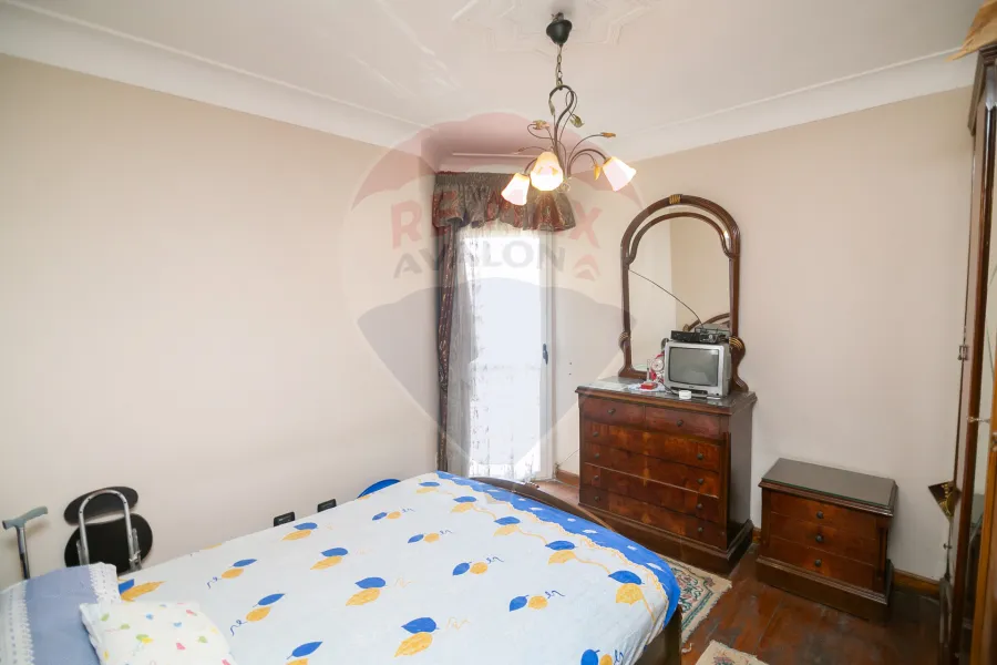 شقة للبيع 163 م سان ستيفانو (علي الترام مباشر)