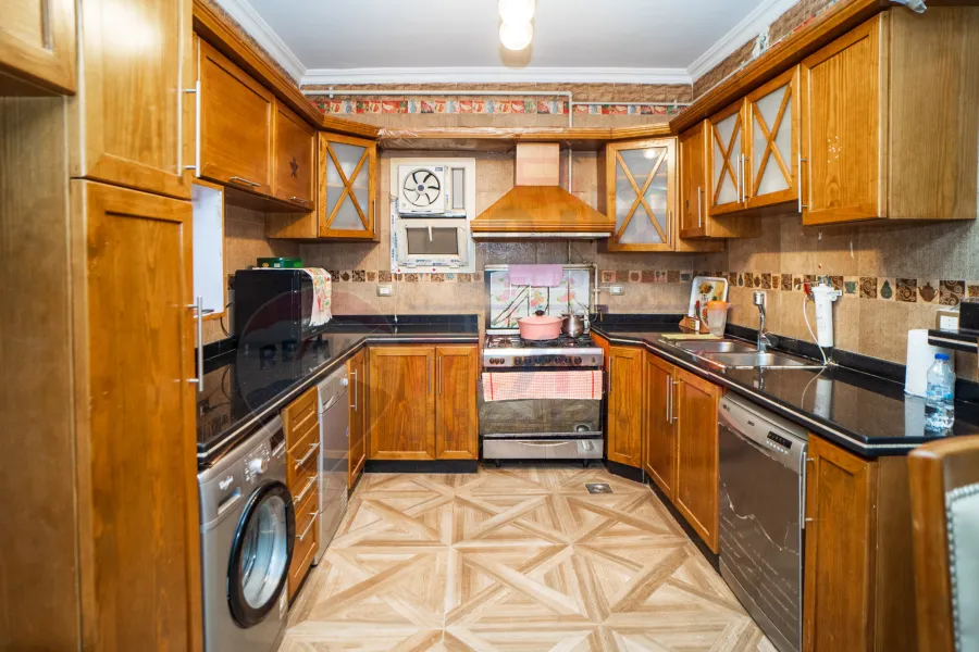 Apartment For Sale 215 m Kafr Abdo (Behind Qardahi Palace)