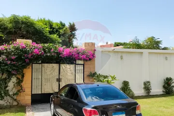 فيلا للبيع 150م + 350 حديقة - كينج مريوط (شارع محمد رشيد)