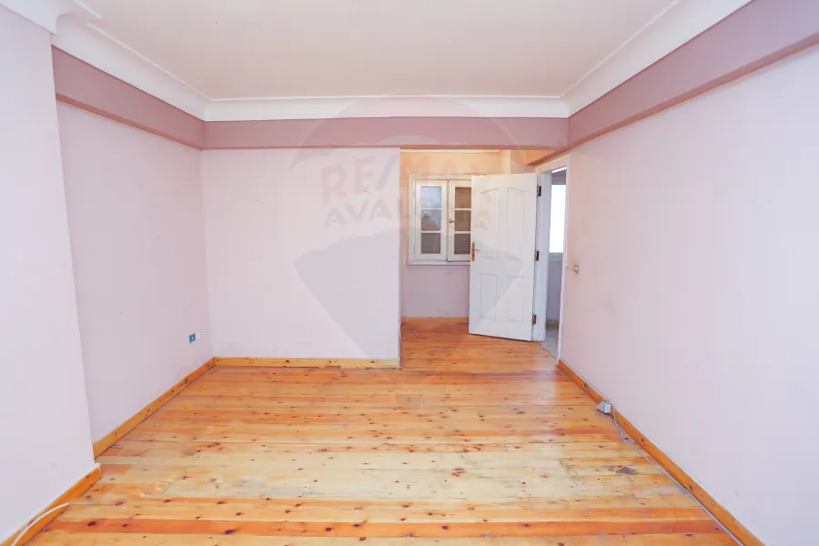 شقة للبيع 160 م كفر عبده (ش ابراهيم راجي )