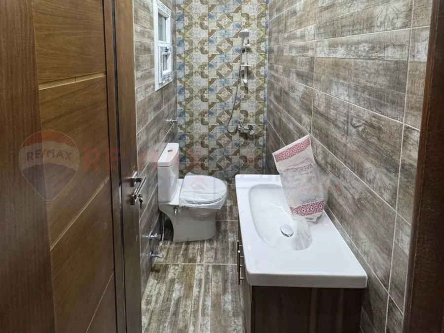 شقة للبيع 210 م جليم (بالقرب من البحر)