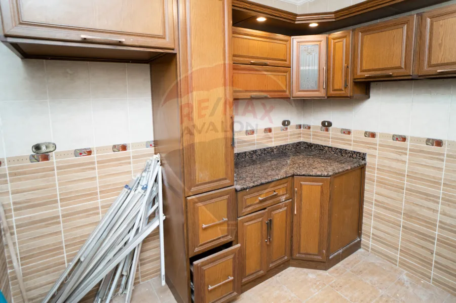 apartment for Sale 160 m Zizinia (steps from Abu Qir Street)