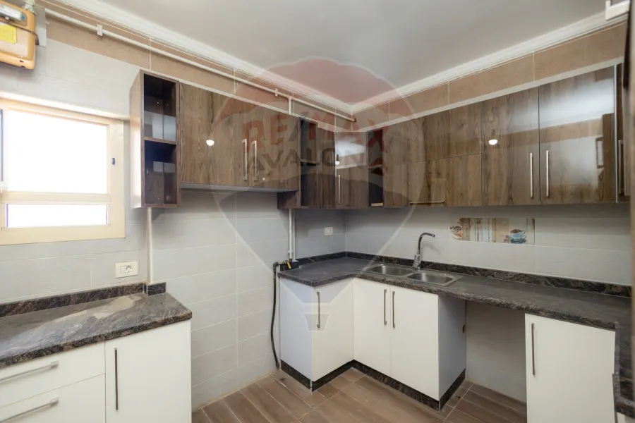 شقة للبيع 130 م كفر عبده (شارع إبراهيم راجي)