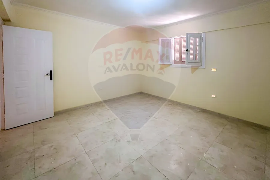 Apartment for sale 145 m Bolkly (Wingat main street)