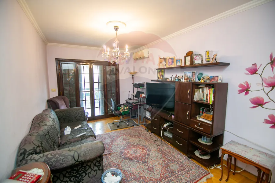 شقة للبيع 160 م سموحة (المربع الذهبى)