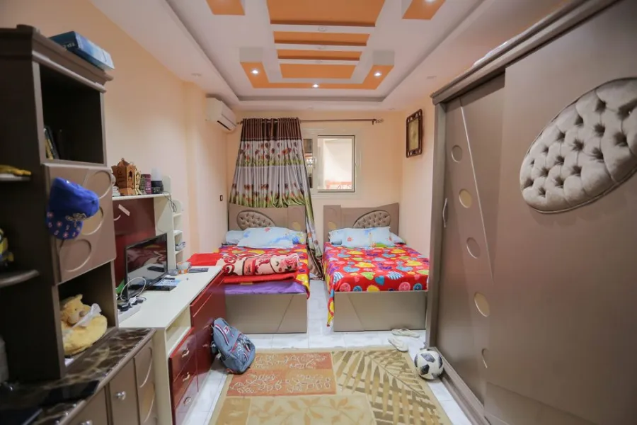 شقة للبيع 140م المندرة بحري -  ثاني نمره من البحر