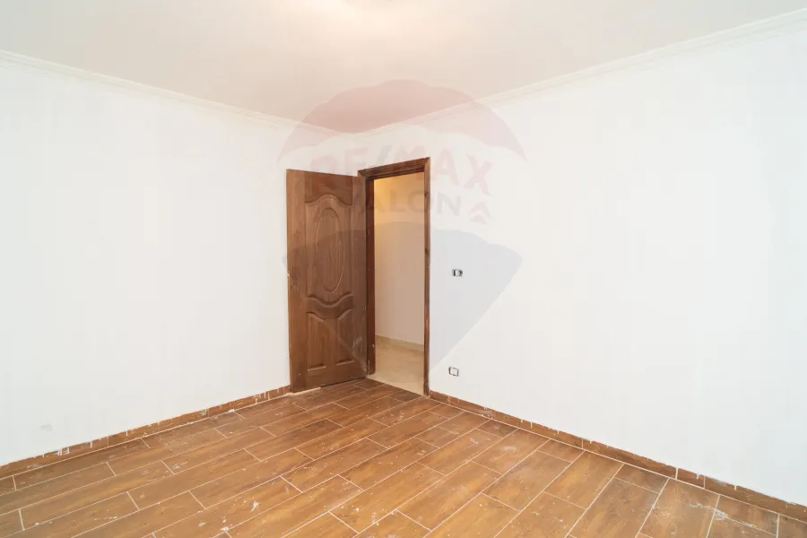 Apartment For Sale 170 m Elmontazah (Al Malik St.- Royal Plaza Compound)