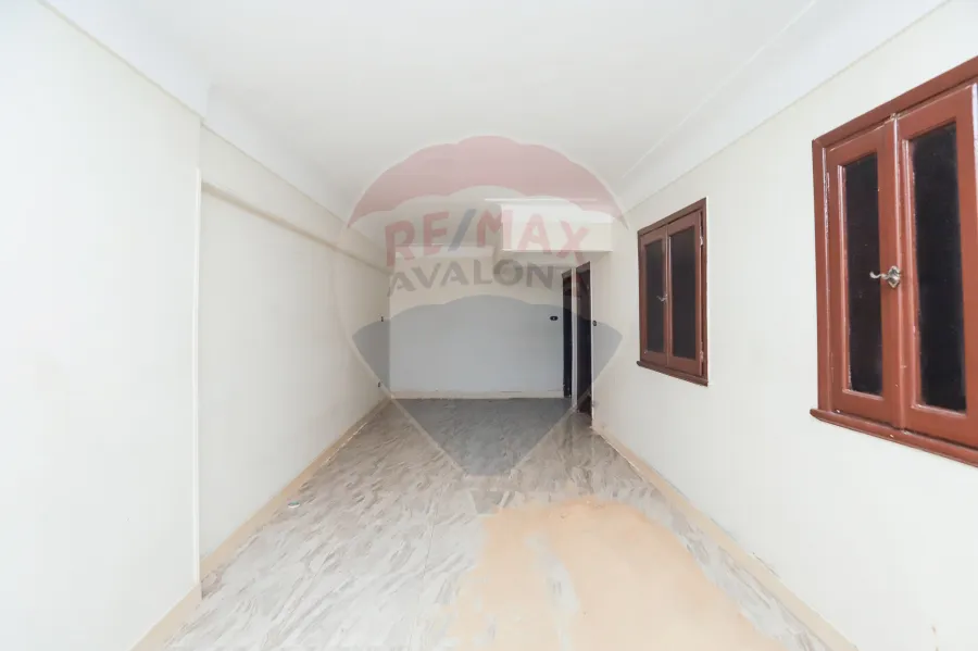 Office for Rent 200 m Sidi Beshr ( Gamal Abd El Nasser st- the Golden square )