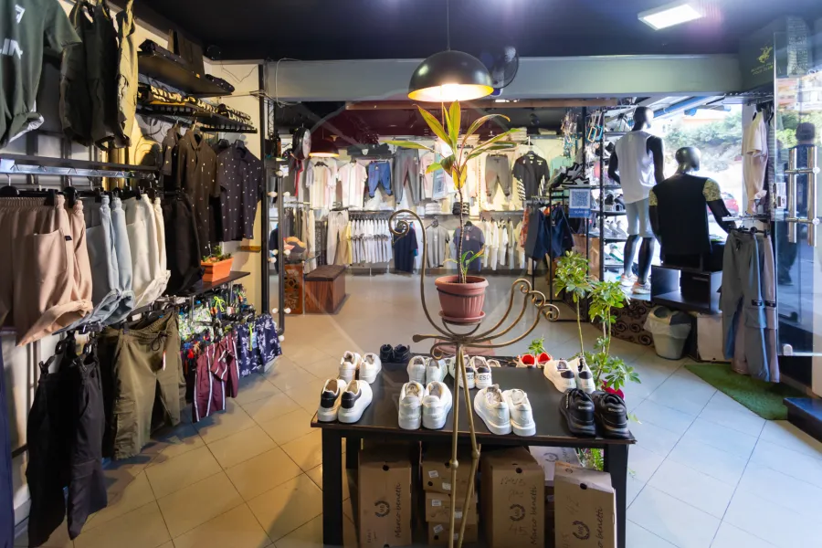 Shop for rent 70 m Janaklis (Abu Qir St.)