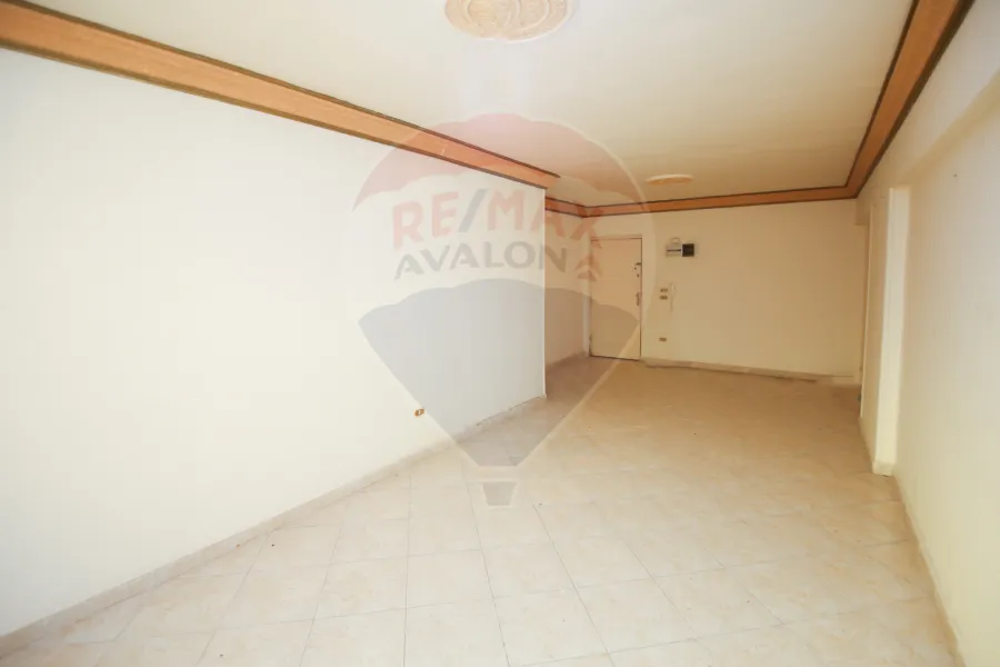 شقة للبيع 150 م ميامي (بين ش العيسوي و خالد بن الوليد)