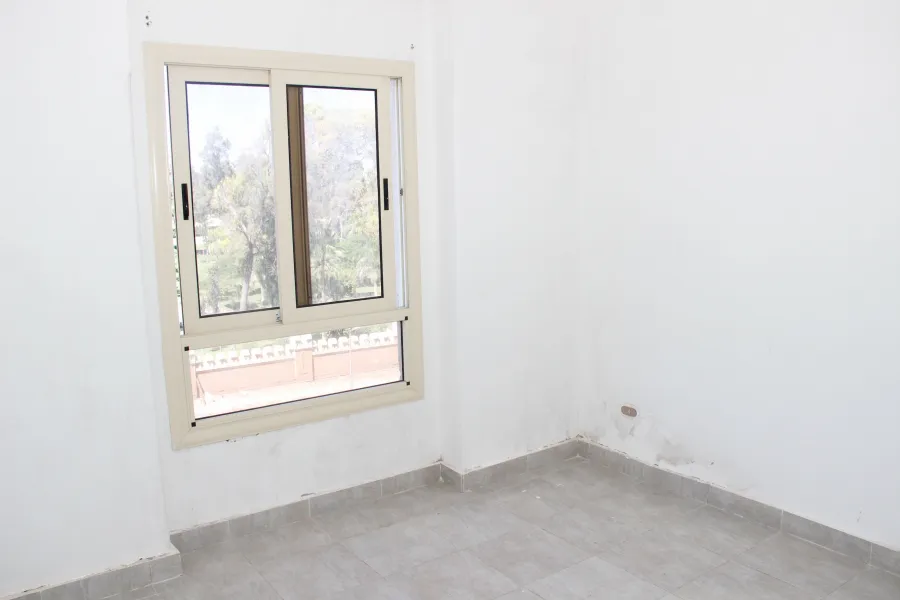 شقة للبيع 140م المنتزه (ابراج رويال بلازا)