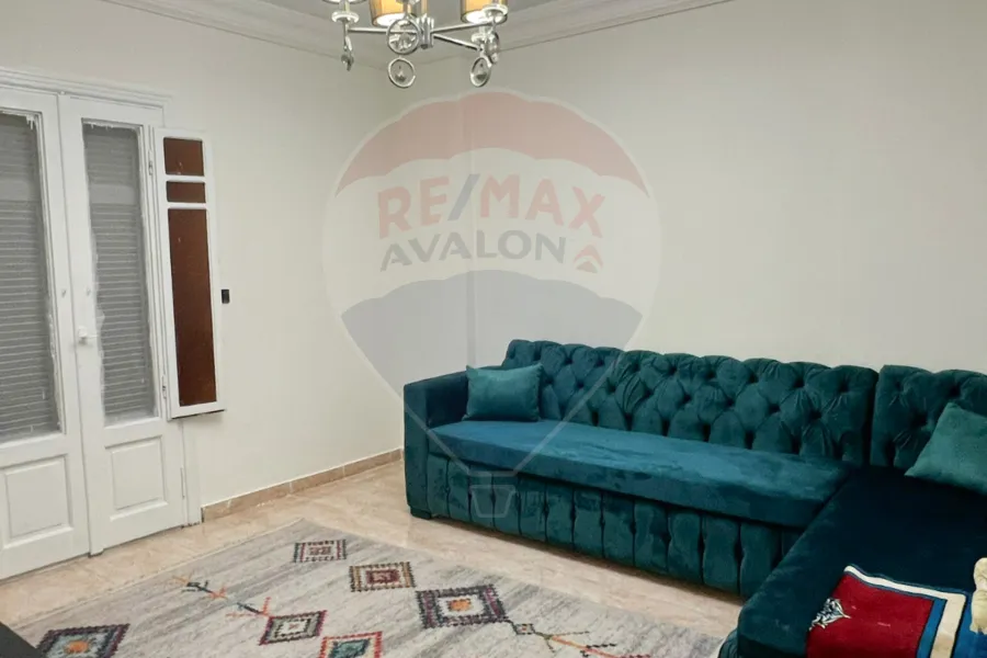 شقة للايجار المفروش 125 م سموحة (ش الهيلتون)