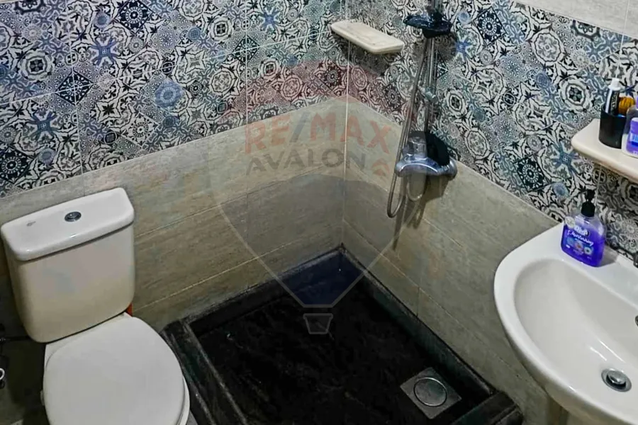 شقة للبيع 120 م بوكلي (ش لافيزون)