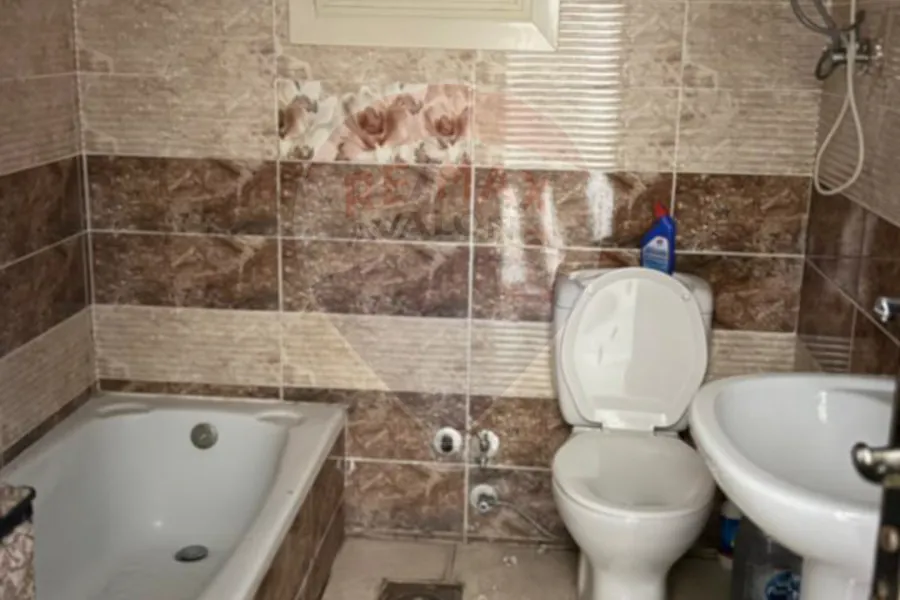 شقة للايجار 105 م سيدي جابر (ش المشير)