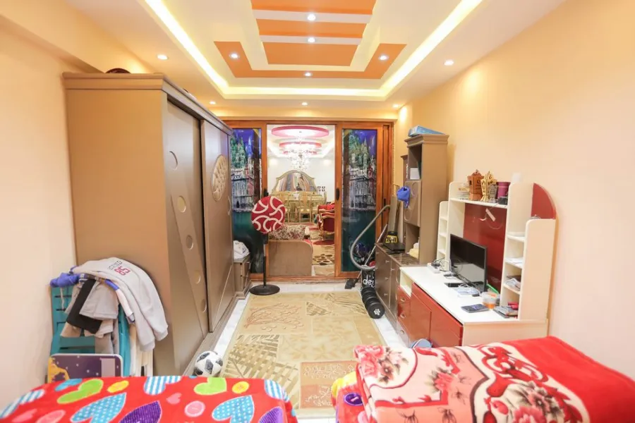 شقة للبيع 140م المندرة بحري -  ثاني نمره من البحر