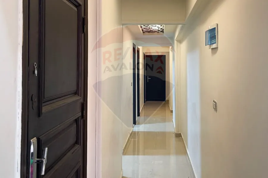Apartment for sale 120 m Zizinia (second number from Abu Qir St)