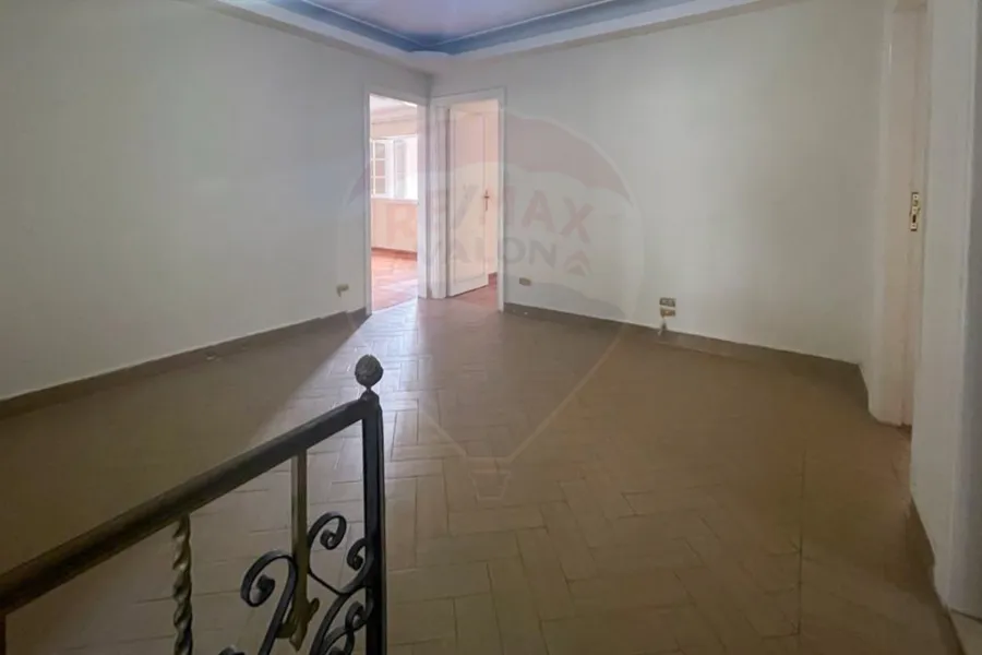Apartment for rent 180 m Gleem (Steps from Abo Qur st)