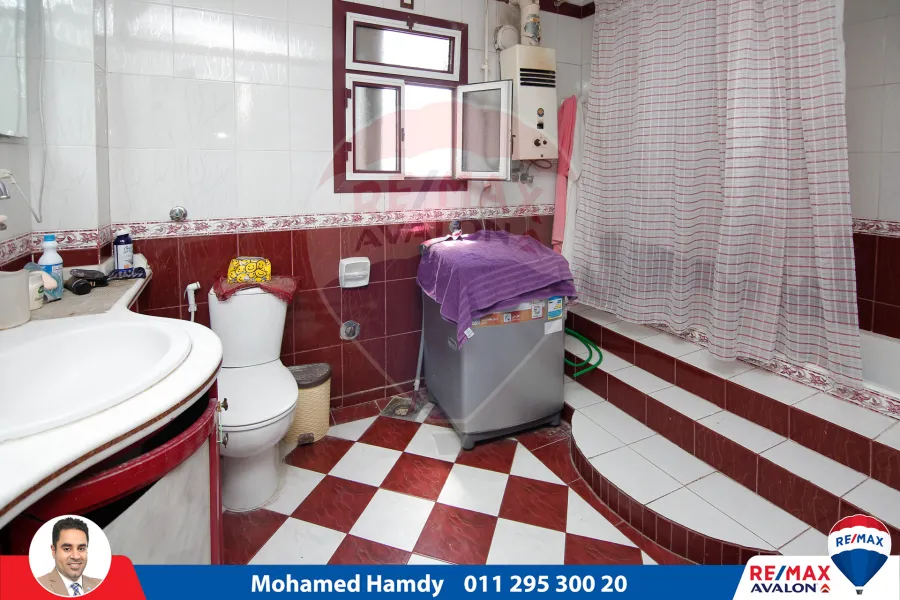 شقة للبيع 145 م محرم بك (ش قناة السويس)