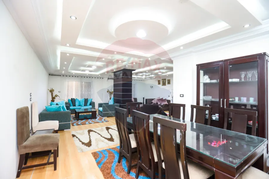 شقة للبيع 341 م سيدي بشر (شارع العيسوي الرئيسي)