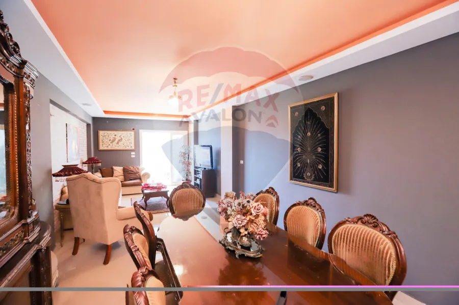 شقة للبيع 160 م فلمنج ( على الترام مباشرة )