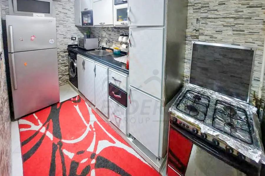 شقة للبيع 100 م سموحه (ش سيد فهمي)