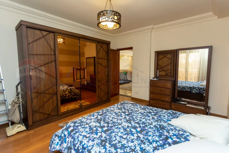 Villa for sale 500 m King Mariout (King Heights compound)