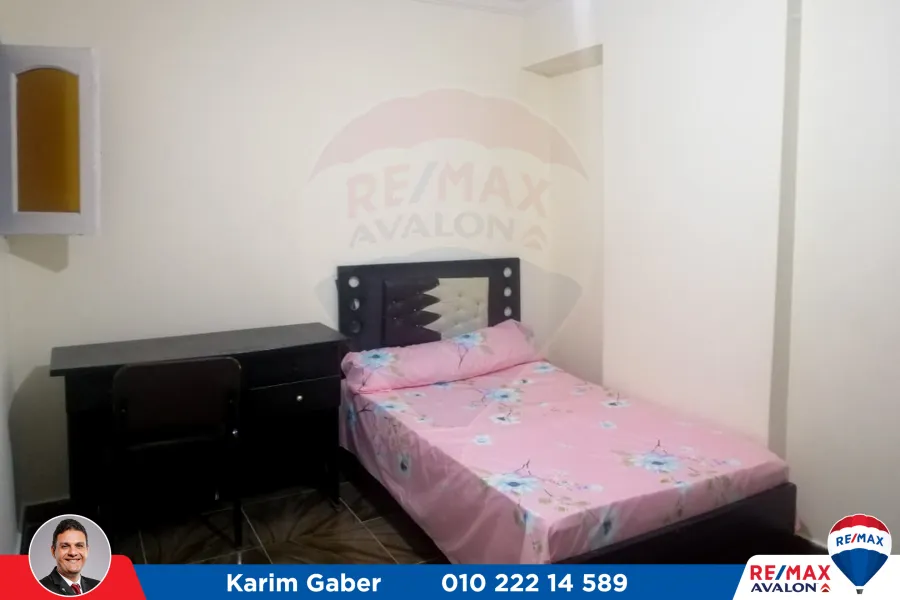 شقة للايجار المفروش 100 م كامب شيزار (خطوات من شارع المكتبات)