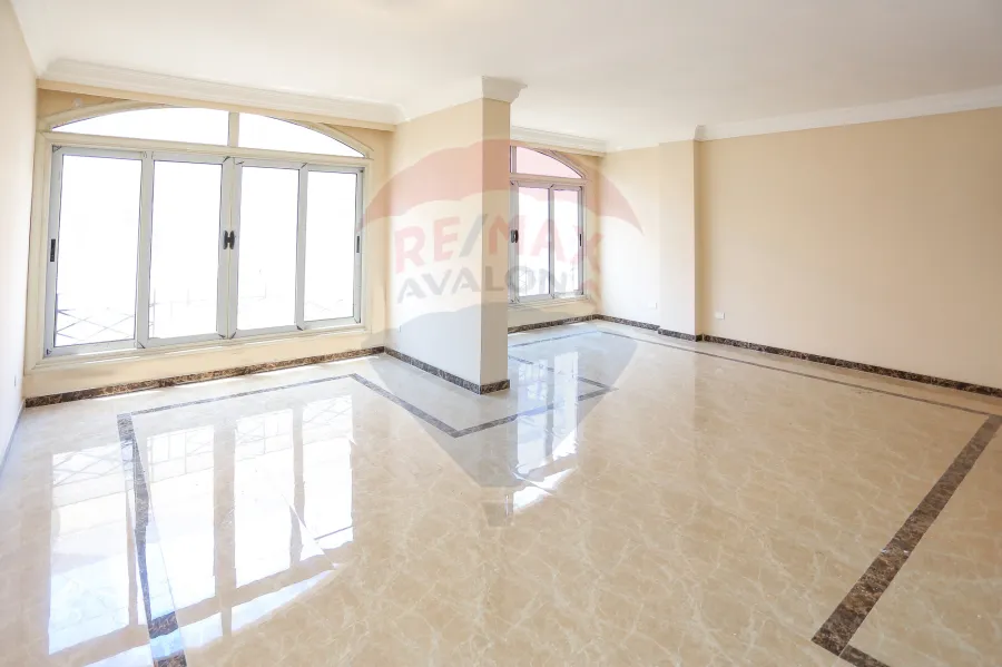 شقة دوبلكس للبيع 200 م سموحة (كوبرى 14 مايو)