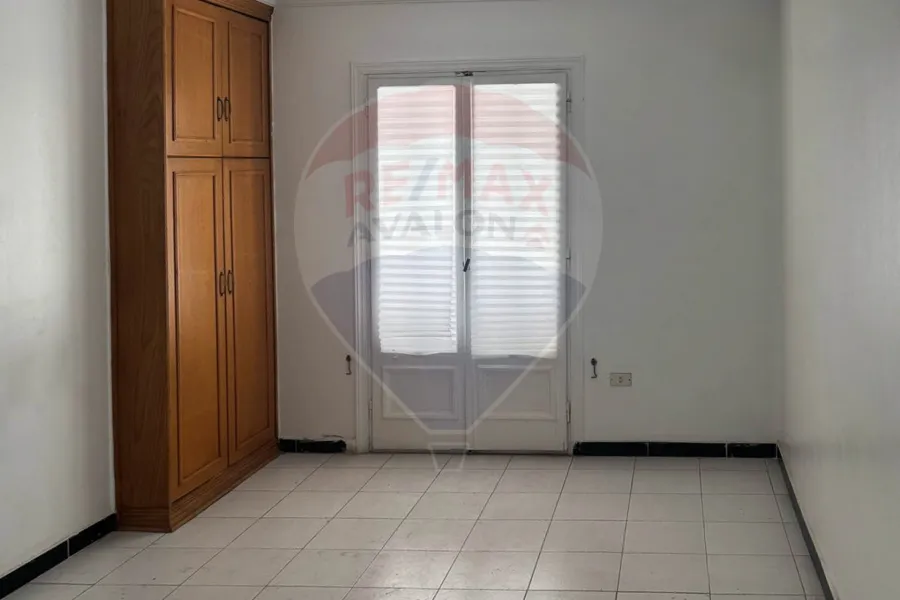 شقه للبيع 135 م رشدي ( ش سوريا )