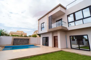 فيلا للبيع 300 م كينج مريوط (كومباوند الواحة الخضراء)