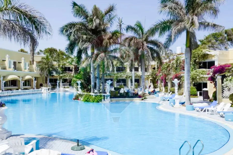 شقة فندقيه للبيع 143م المعمورة الشاطئ ( مشروع فالورى المعمورة )