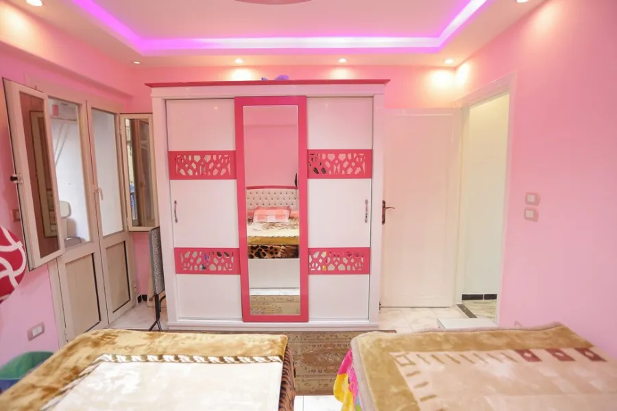 شقة للبيع 140م المندرة بحري -  ثاني نمره من البحر