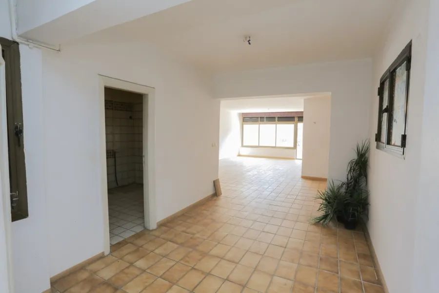 Duplex Apartment For Sale 180m net Lauran (Steps From Serhank St.)