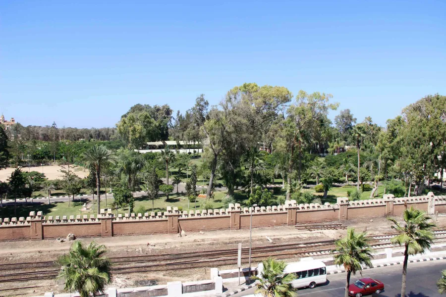 شقة للبيع 140م المنتزه (ابراج رويال بلازا)