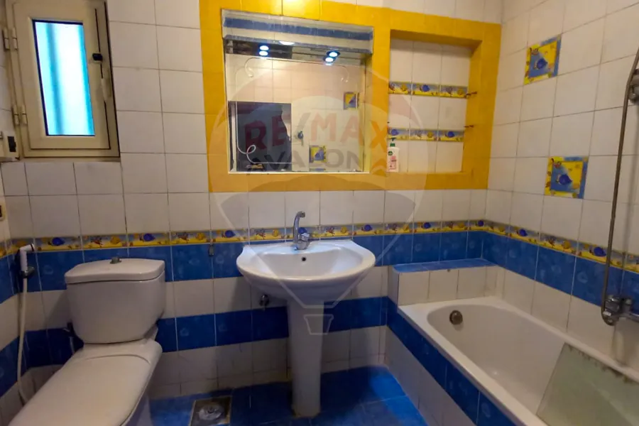 Apartment for annual furnished rent 110 m San Stefano (directly on the sea)