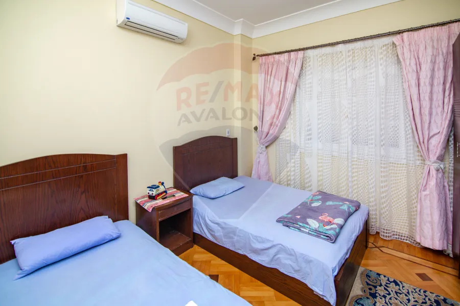 شقه + بنتهاوس للبيع 640 م سموحة (ش بهاء الدين الغتوري)