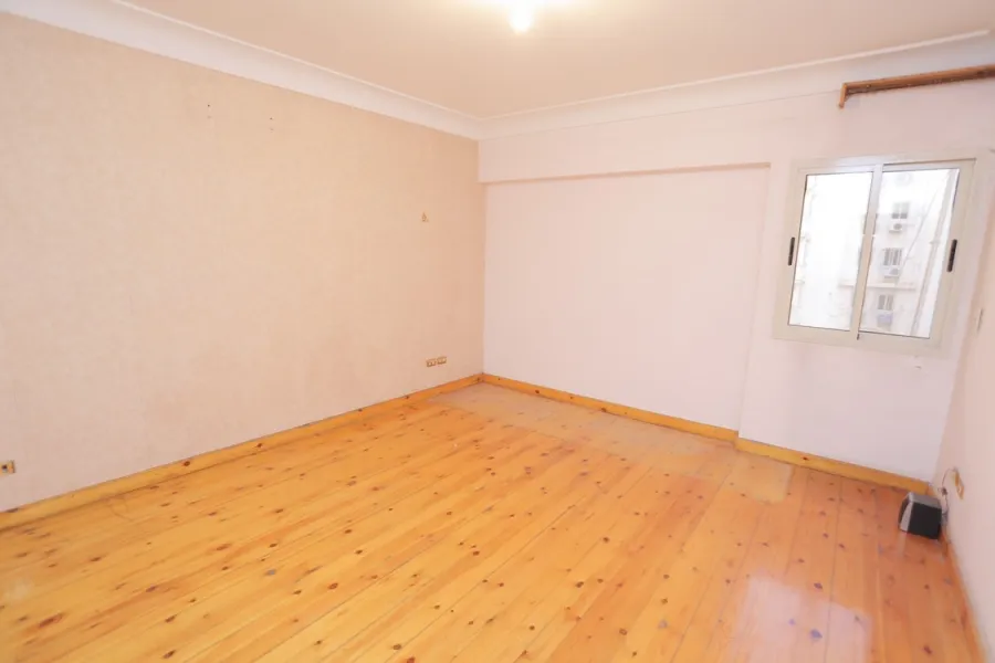 شقة للايجار 200م سموحة ( ابراج كيروسيز )