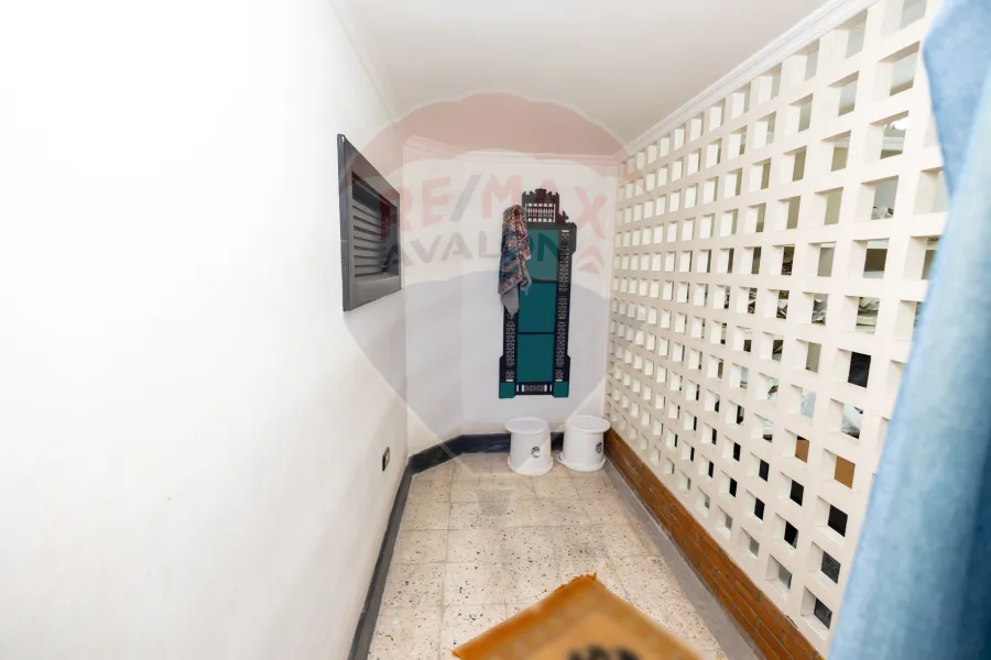 Factory for sale 240 m Camp Shizar (Abdel Moneim Sanad St.)