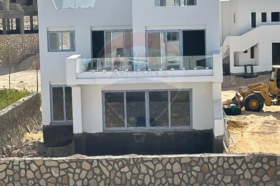 Stand alone ground chalet with garden for sale (Jefaira - Ras El Hekma) 169 m