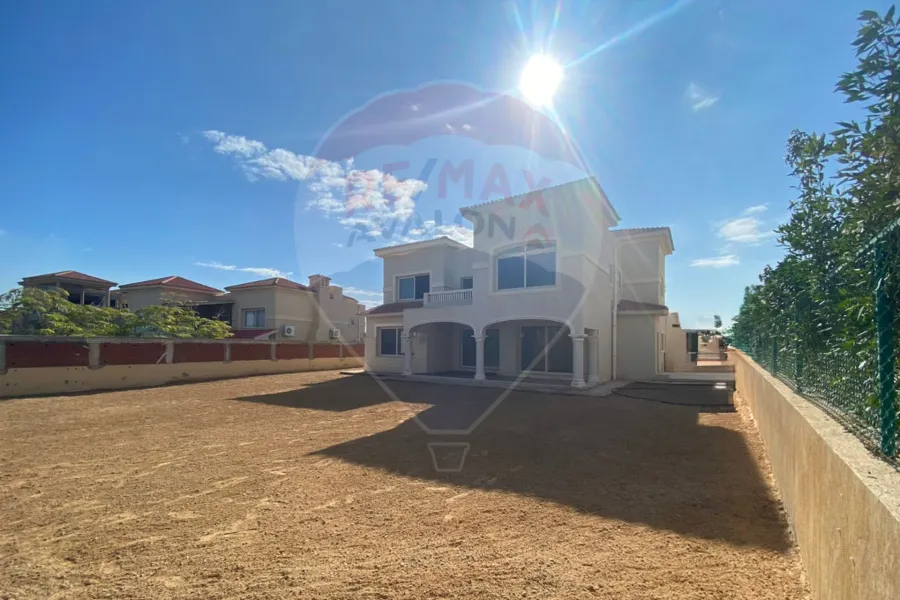 فيلا استاند ألون 863 م للبيع كينج مريوط (اليكس ويست - سانت كاترين)