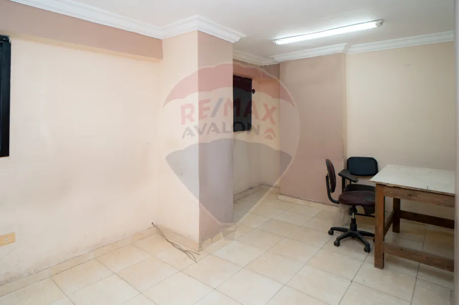 مقر إداري للايجار 320 م سموحة ( ش تقسيم القضاه)