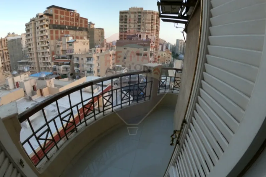 شقة للبيع 170 م لوران (ش الاقبال )