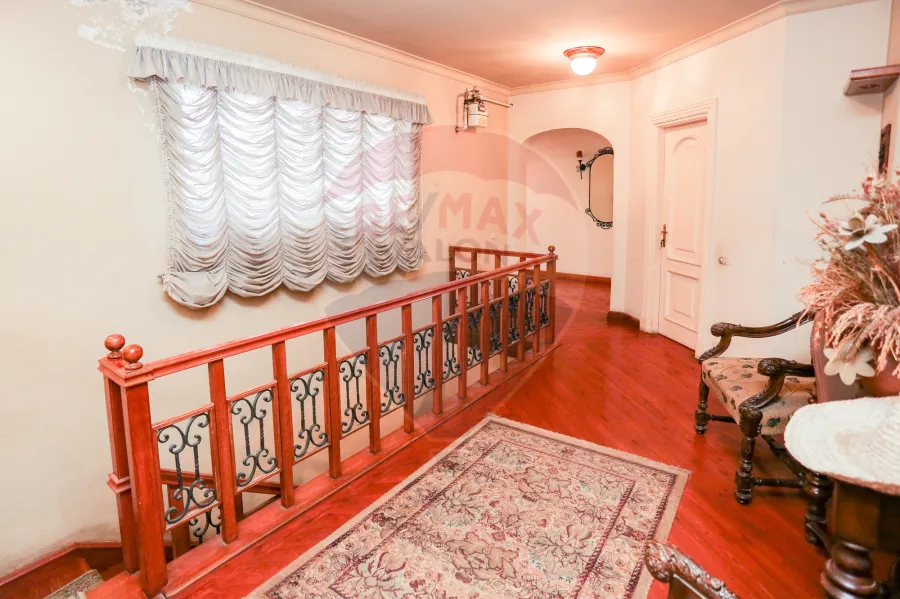 بنتهاوس للبيع 520 م سموحة ( شارع مصطفي كامل )