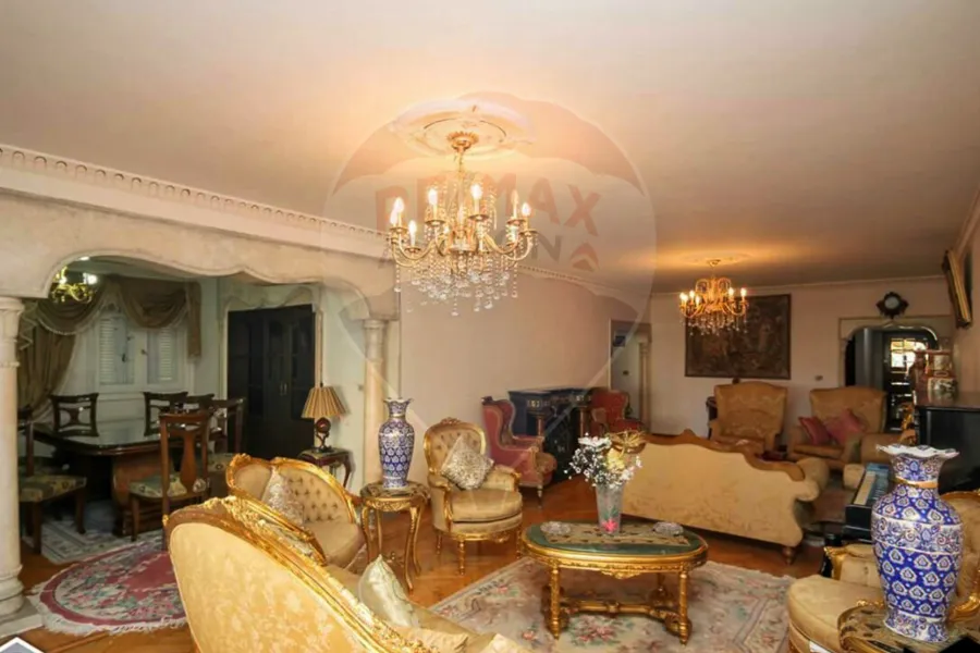 Apartment for sale 240 m Latin Settlement (Al Shalalat)