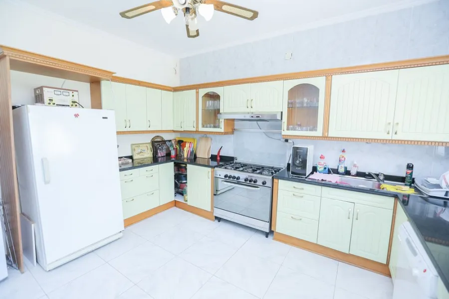 فيلا مستقلة فاخرة  2000م للبيع بلسان الوزراء