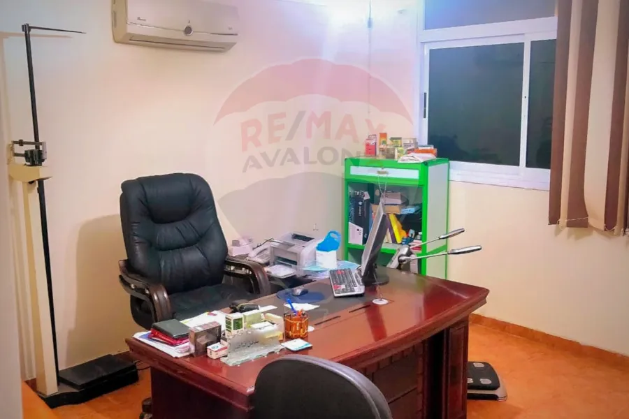 مكتب اداري 65 م الابراهيمية (علي الترام مباشرة)