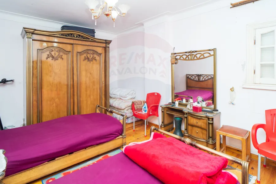Apartment for sale 243 m Sidi Gaber (Steps from the Army Forces Hospital)