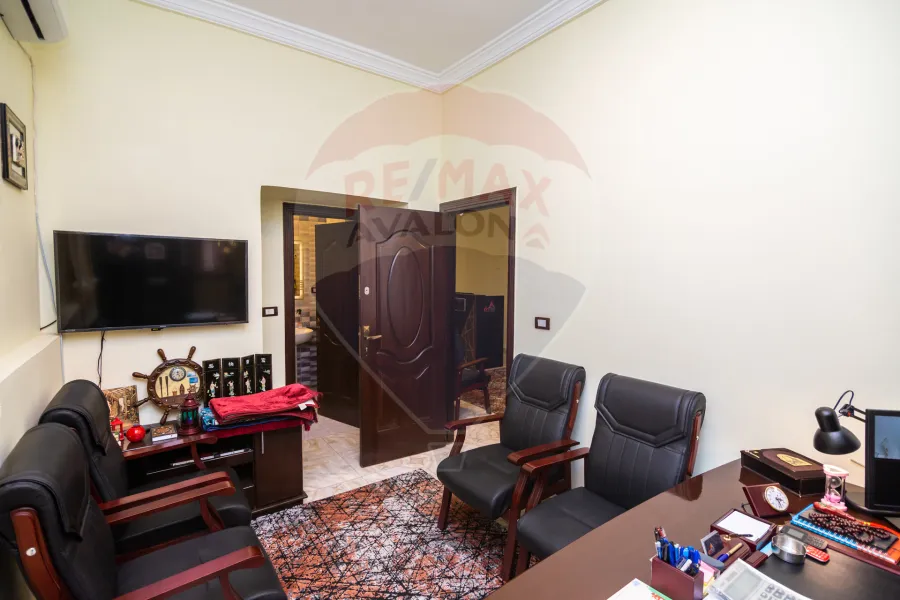 Administrative Apartmen for sale 200 m Camp Shizar (Omar Lotfy St. - Directly on the tram)